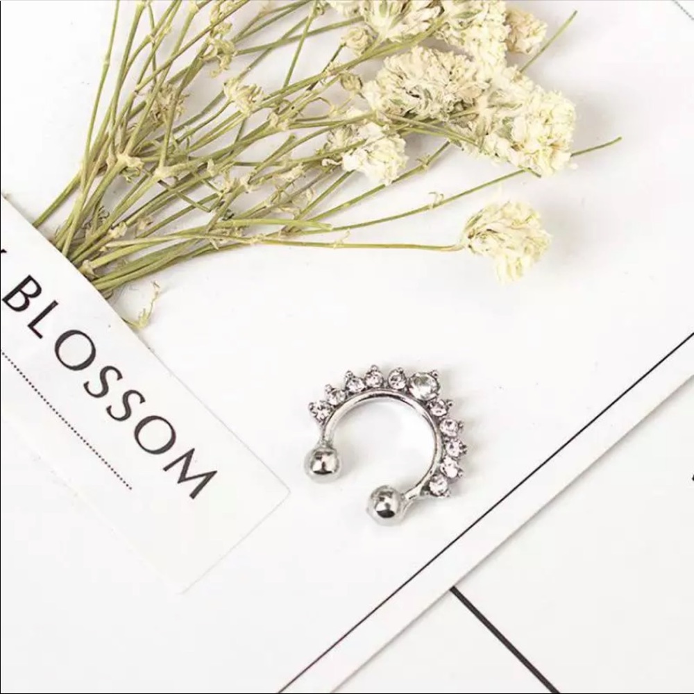 "Kelsie" Nose Ring/Ear Cuff Diamond Everyday/Costume/Beach Jewelry/Accessory - Picture 4 of 8